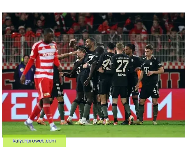 德累斯顿与赫塔球迷互掷烟火致比赛中断20分钟双方冲突引发赛场混乱