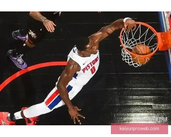 活塞时隔18年再获55胜 杜伦复出砍31+9带队轻取猛龙
